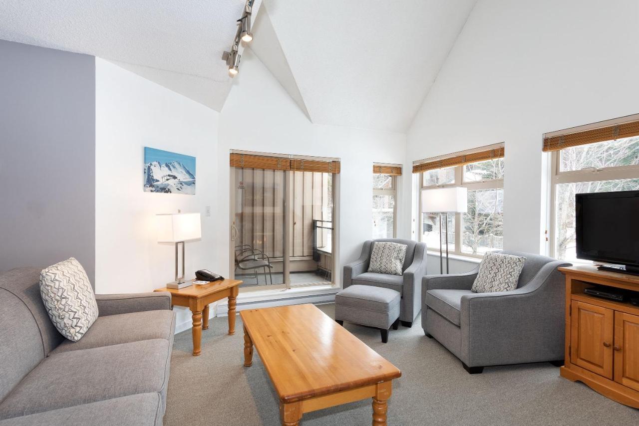 Lake Placid Lodge By Whiski Jack Вістлер Екстер'єр фото