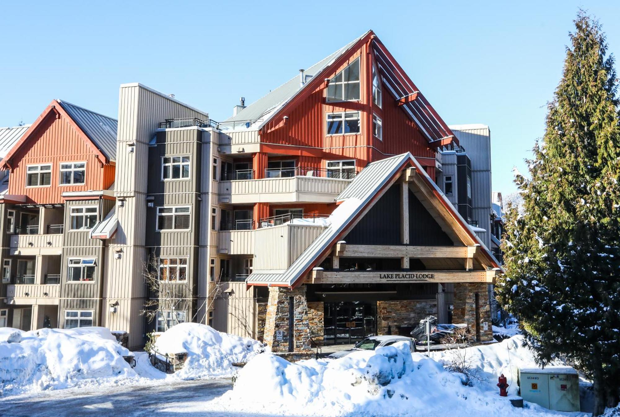 Lake Placid Lodge By Whiski Jack Вістлер Екстер'єр фото